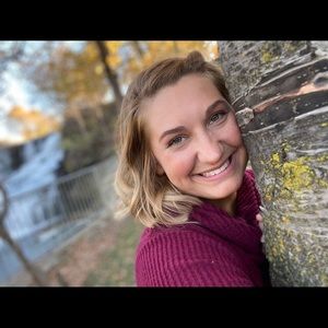 Meet your Posher, April